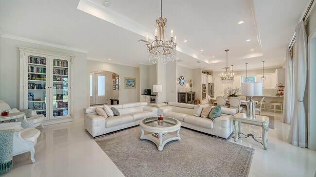 Building Photo - 1111 Mallorca Dr