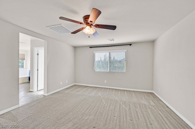Building Photo - 719 Orchard Course Dr