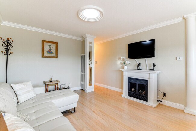 Building Photo - 2355 21st St