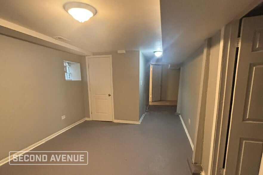 Building Photo - 7518 S Merrill Ave