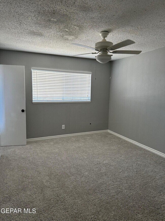 Building Photo - 323 Rio Tinto Dr