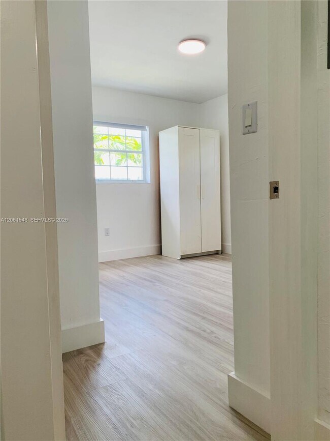 Building Photo - 5441 NW 174th Dr