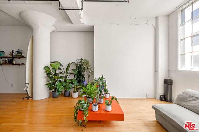 Building Photo - 420 San Pedro St