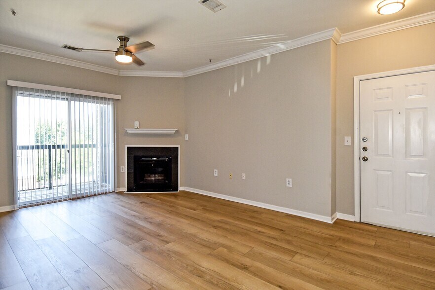 Building Photo - 11349 Aristotle Dr