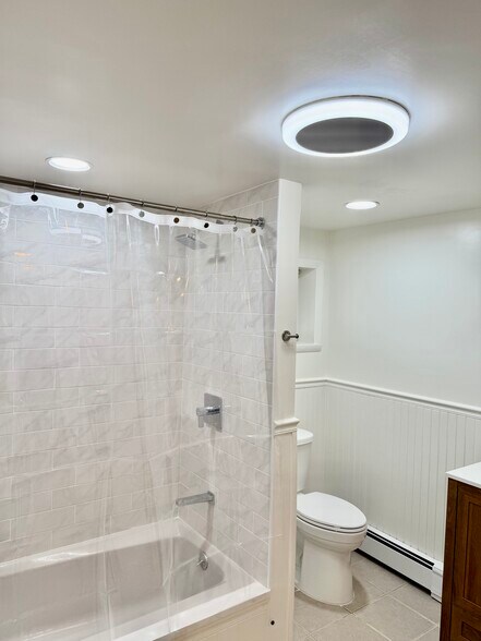 Building Photo - 59 Longdale Rd