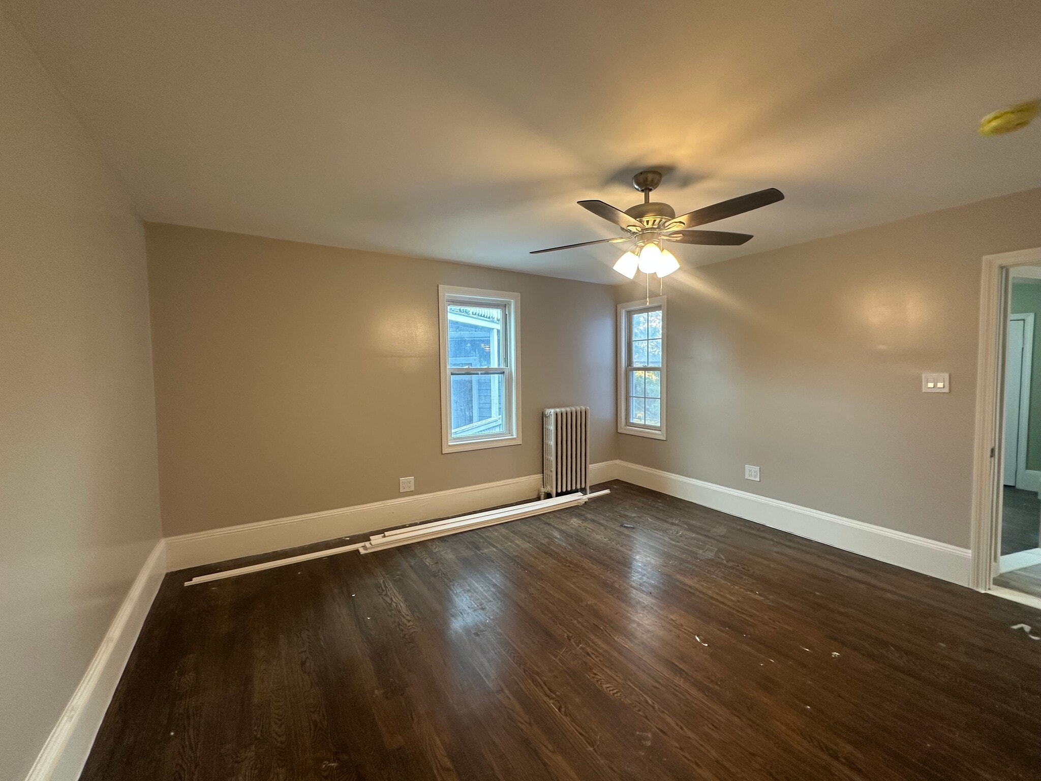 Building Photo - 13 Gladstone St