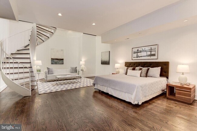 Building Photo - 1715 15th St NW