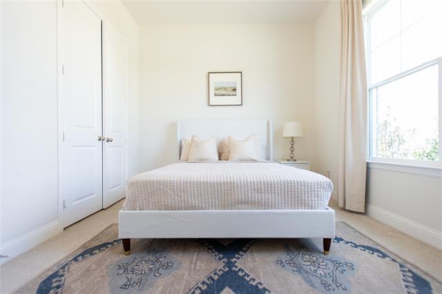 Building Photo - 229 Observation Dr W