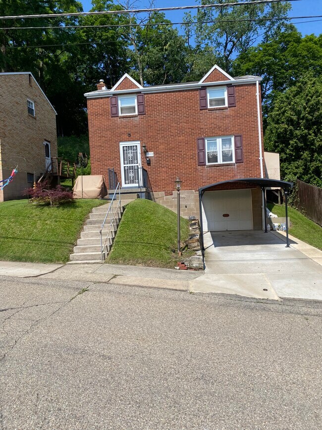 Primary Photo - 1812 Kiralfy Ave
