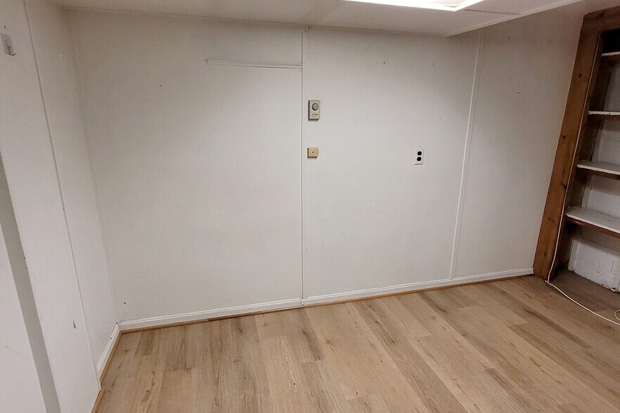 Basement - 4020 7th St S