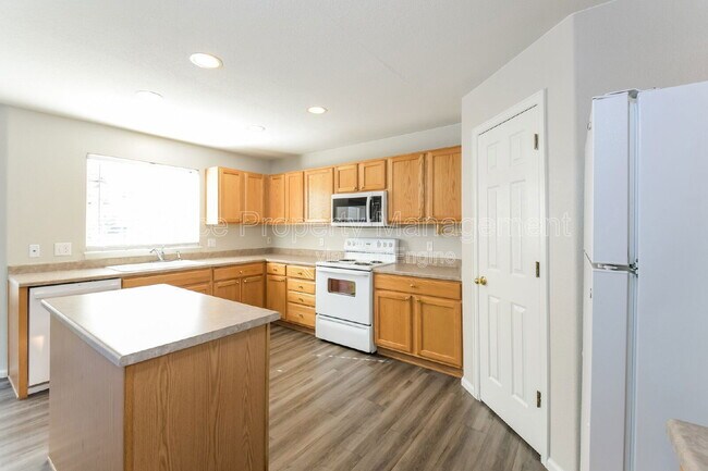 Building Photo - 10580 Garfield St