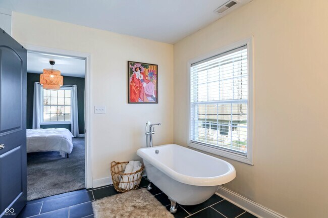 Building Photo - 1306 S East St