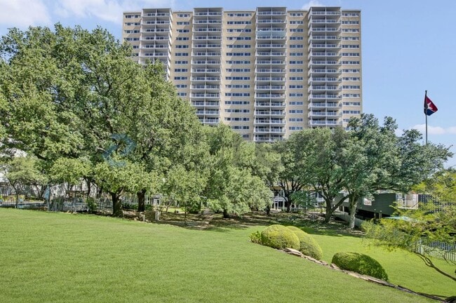 Building Photo - 3883 Turtle Creek Blvd
