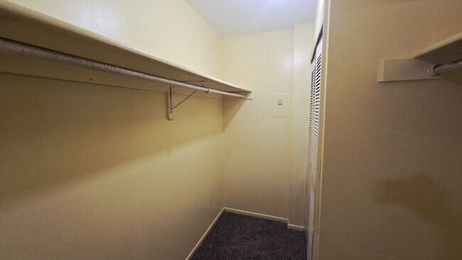 Building Photo - 1715 Bentley Blvd