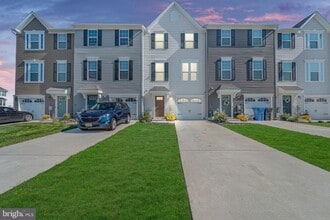 Building Photo - 205 Dalton Dr