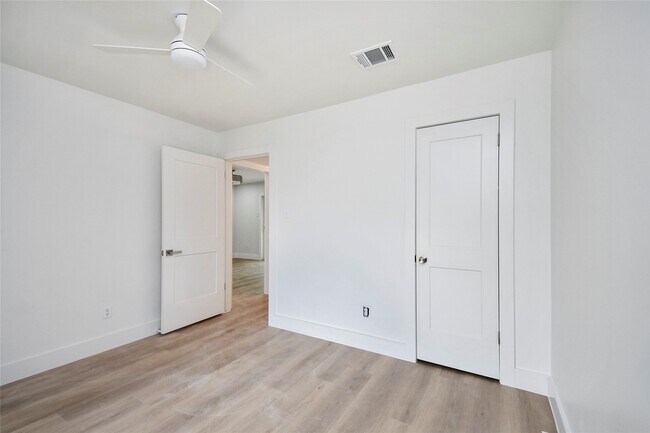 Building Photo - 7210 Lumber Jack Dr