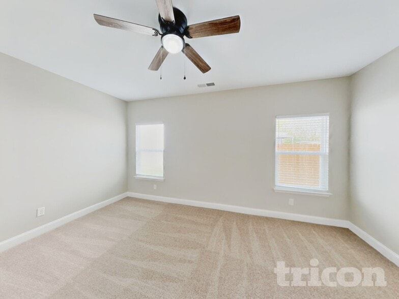 Building Photo - 1372 Wentworth Dr