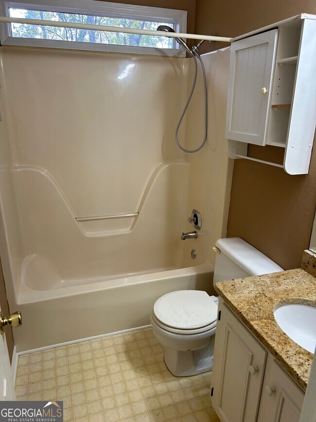 Building Photo - 185 Pebble Creek Dr