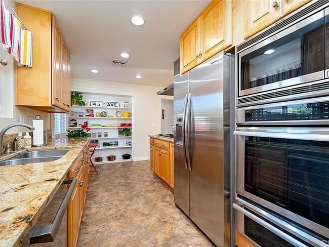 Building Photo - 7533 El Cortez Cir