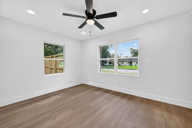 Building Photo - 4030 Woodshire St