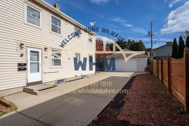 Building Photo - 2526 S 96th St