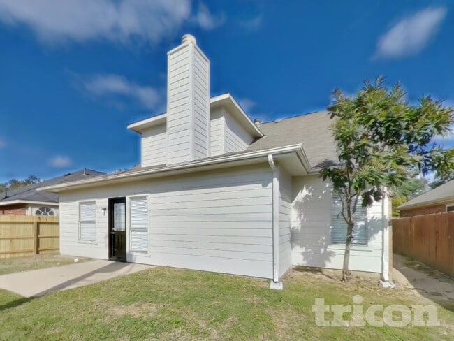 Building Photo - 21207 Woodland Green Dr