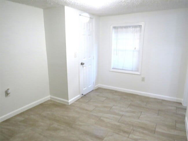 Building Photo - 8006 Avenue B