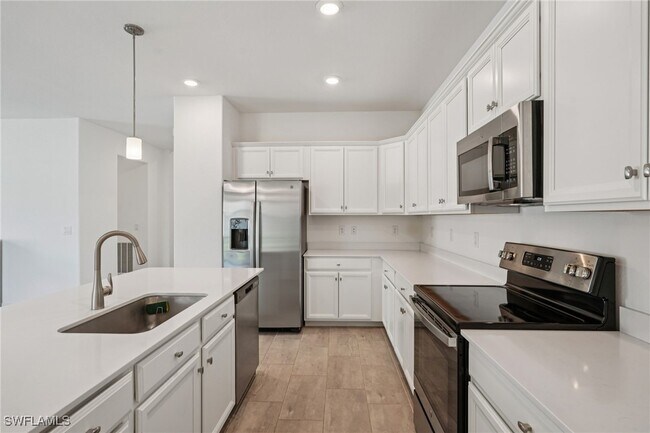 Building Photo - 2445 Orchard St