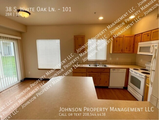 Building Photo - 38 S White Oak Ln