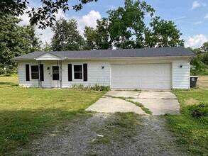 Building Photo - 225 Marcelle Dr
