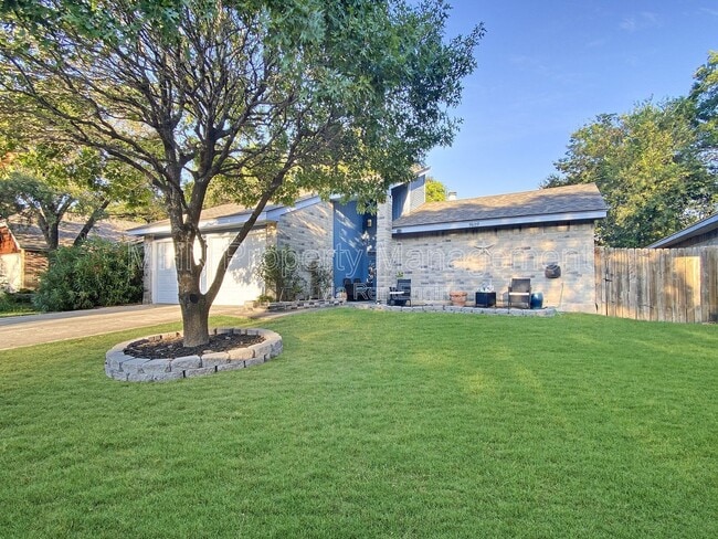 Building Photo - 9609 Woodland Hills