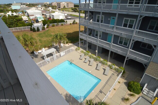 Building Photo - 108 Pelican Dr