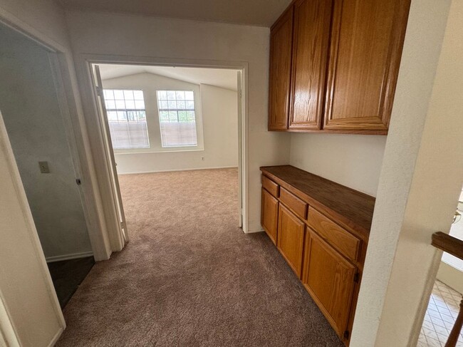 Building Photo - 10044 Rock Hill