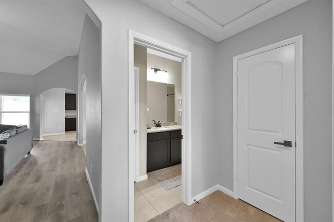 Building Photo - 22510 Red Sparrow Dr