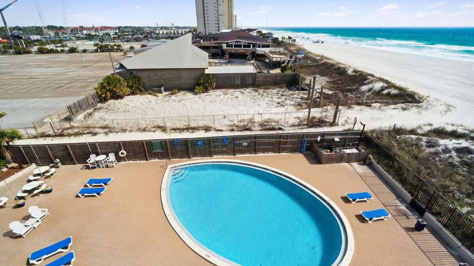 Building Photo - 8815 Thomas Dr