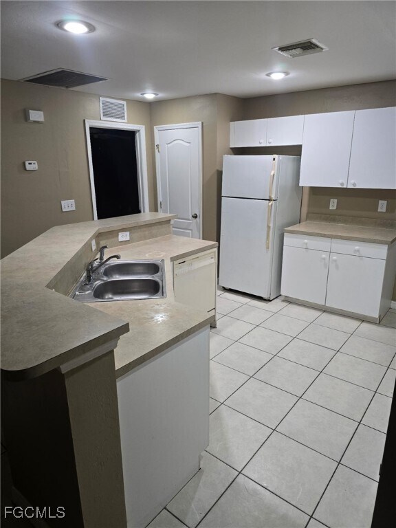 Building Photo - 2421 Churchill Ave N