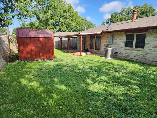 Building Photo - 7615 Fur Market Dr