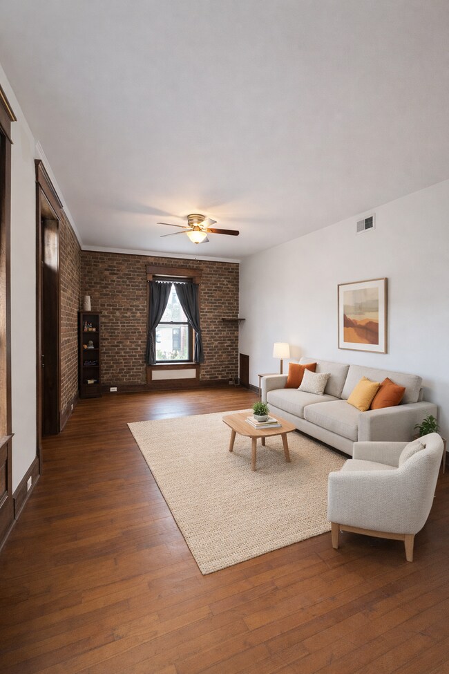 Building Photo - 209 W Fifth Ave