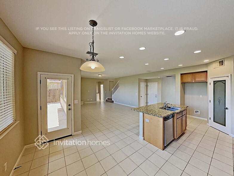 Building Photo - 1279 Regent Cir