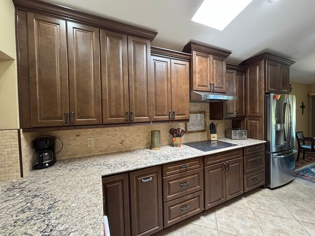 Building Photo - 421 Leisure World