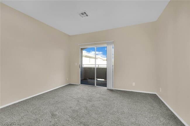 Building Photo - 1900 N Torrey Pines Dr