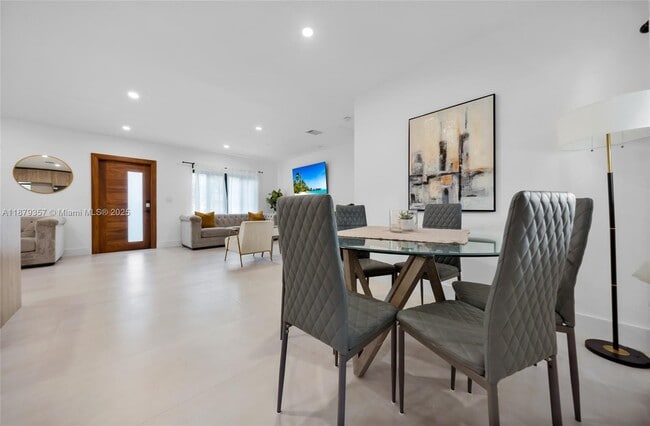 Building Photo - 260 NE 48th Terrace