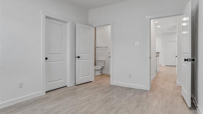 Building Photo - 1219 Bells Dr