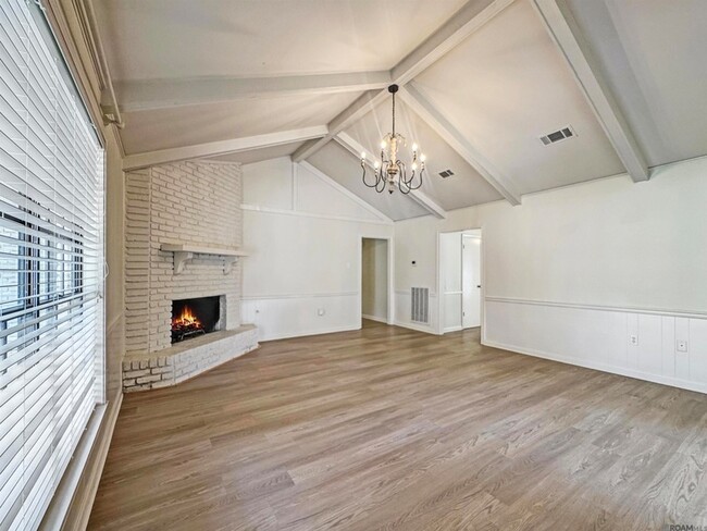 Building Photo - 4941 Pine Hill Dr