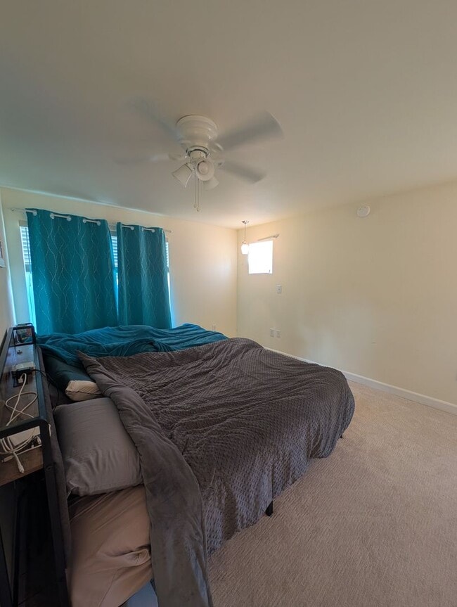 Building Photo - Lovely 4BR/3BA single family home with attached garage located in Montgomery County.