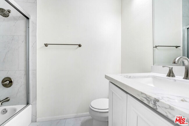 Building Photo - 5430 Bellingham Ave