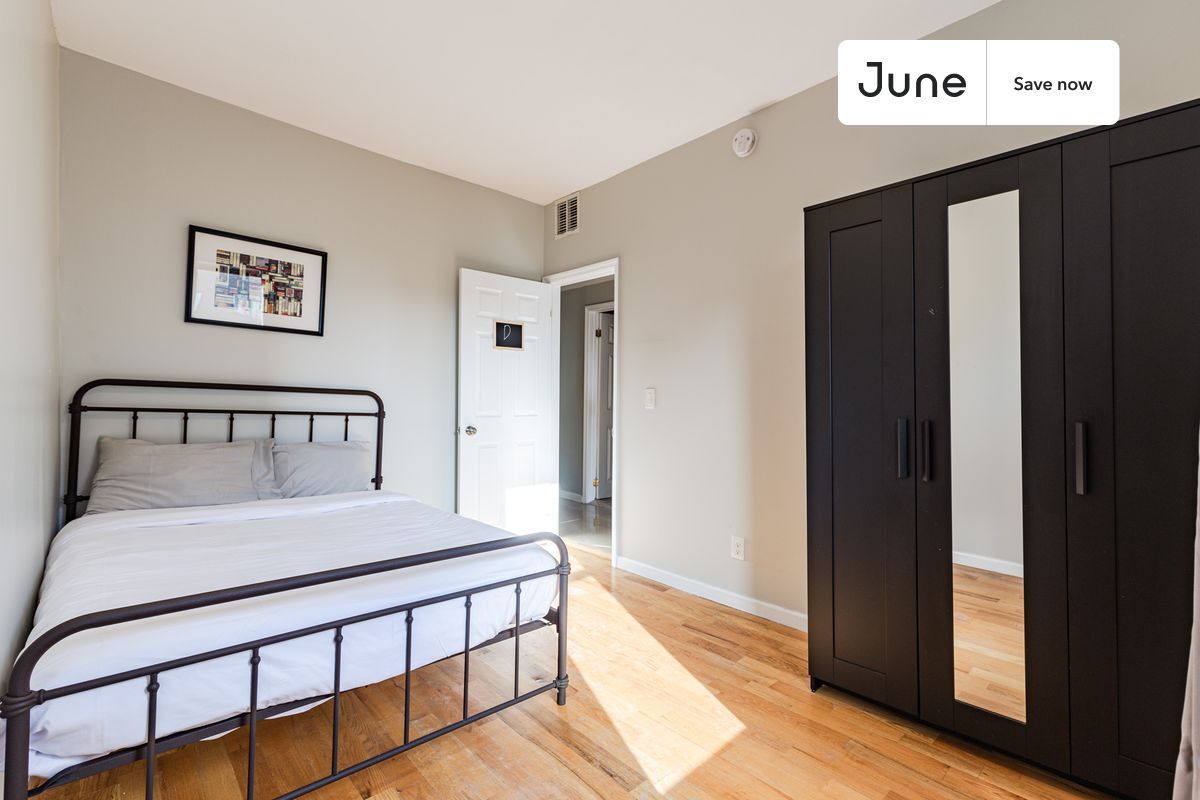 Building Photo - 362 Parkside Ave