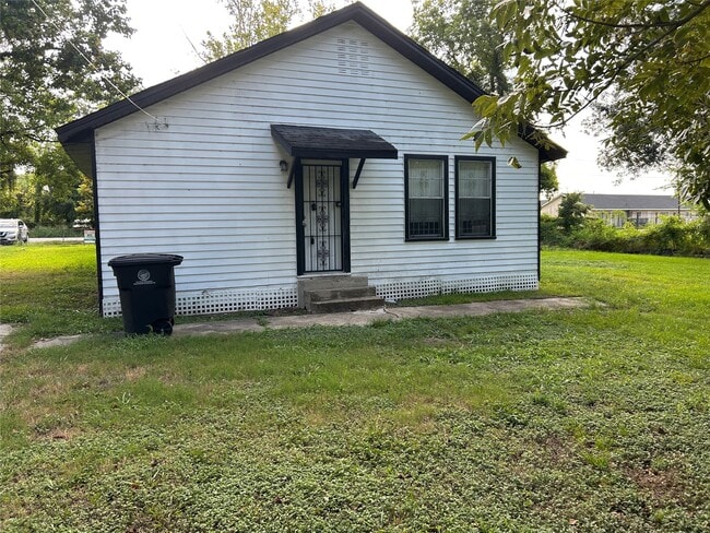 Building Photo - 5605 Lavender St