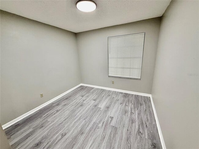 Building Photo - 5490 Britan Dr