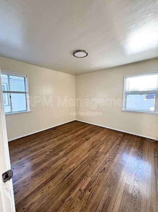 Building Photo - 7030 La Tijera Blvd